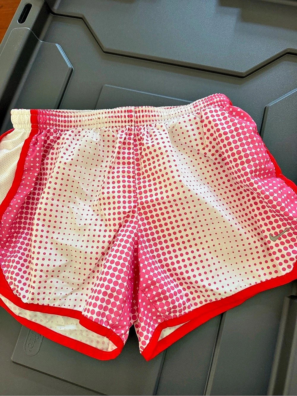 Nike Women's Athletic Shorts in Pink & White Size youth Large